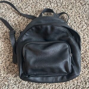 Universal Thread Black Backpack